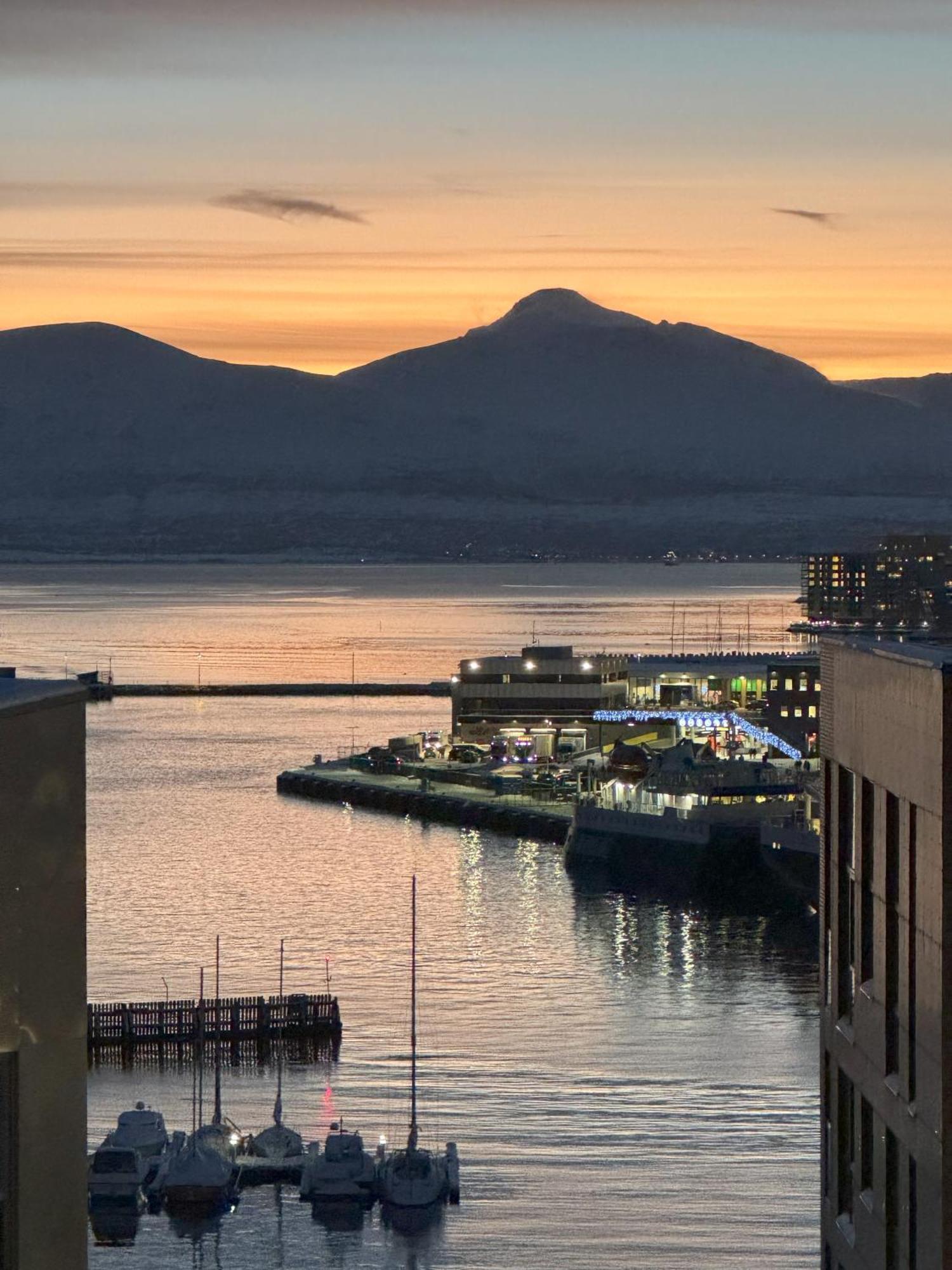 Totalapartments Vervet Gjoa Tromsø Buitenkant foto